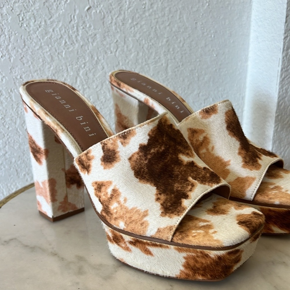 Gianni Bini cow print heels